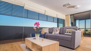 Leilighet (2 Bedrooms) | Oppholdsrom