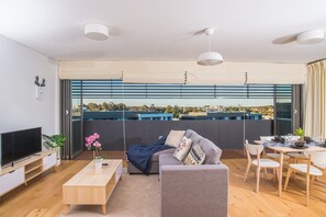 Apartment (2 Bedrooms) | Living room