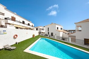 House, 2 Bedrooms, Terrace, Garden View | Pool | Outdoor pool - Casa Sarita - Gepfegtes Haus mit Pool (Arona)