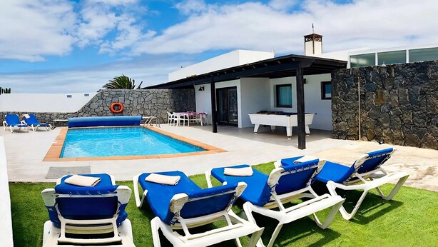 Pool - Villa Neptuno With Private Pool, sea View, Sat-tv Free Wifi (Yaiza)