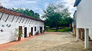 Outdoor wedding area - Hotel Victoria Barichara (Barichara)