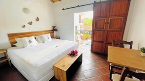 Superior Double Room | Premium bedding, down comforters, Tempur-Pedic beds, free WiFi - Hotel Victoria Barichara (Barichara)