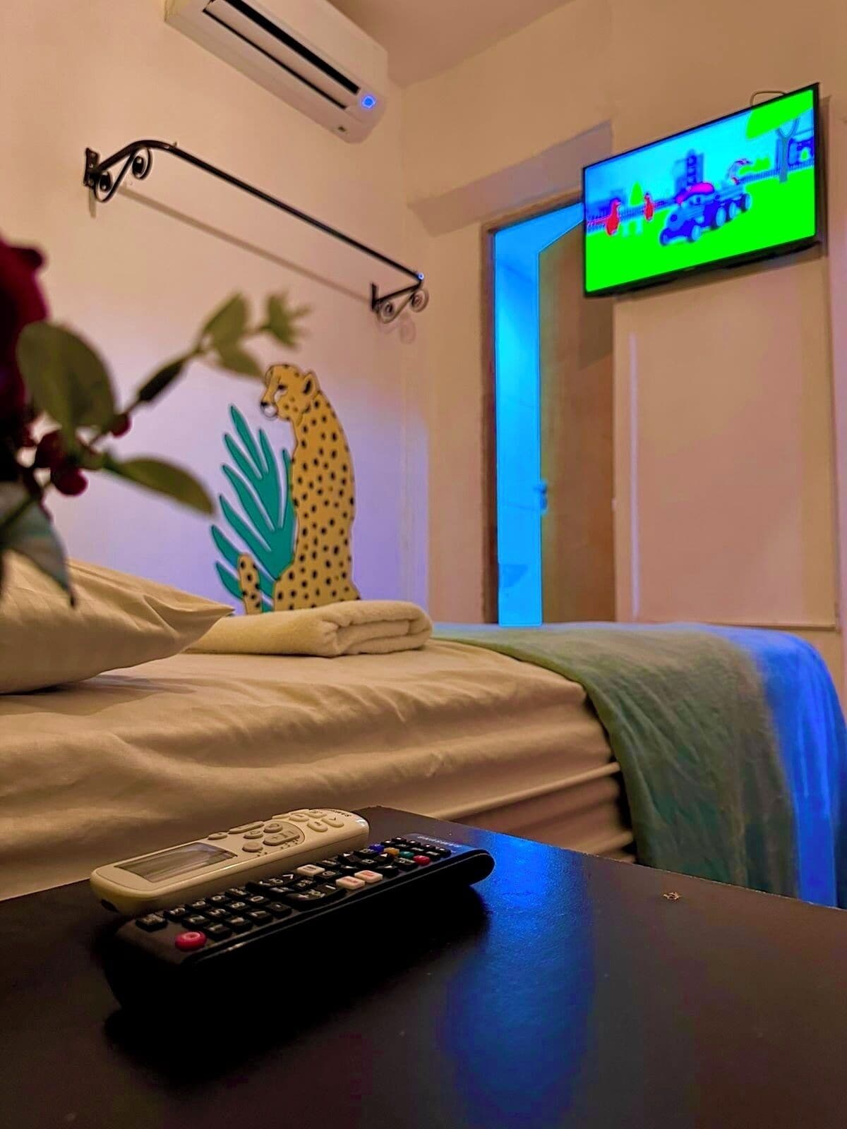 Suite Familia Triplo(7) com ar-condicionado | Roupas de cama antialérgicas, individualmente decorados