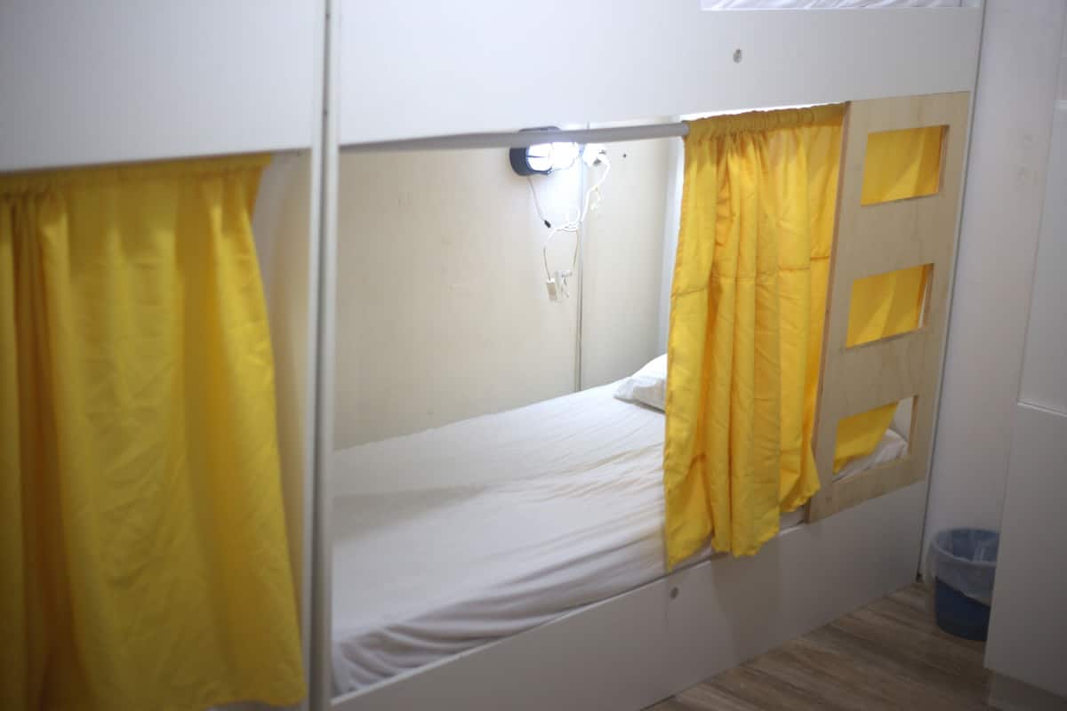 Room 01 Liberty - Masculine | Allergitestade sängkläder och individuell inredning