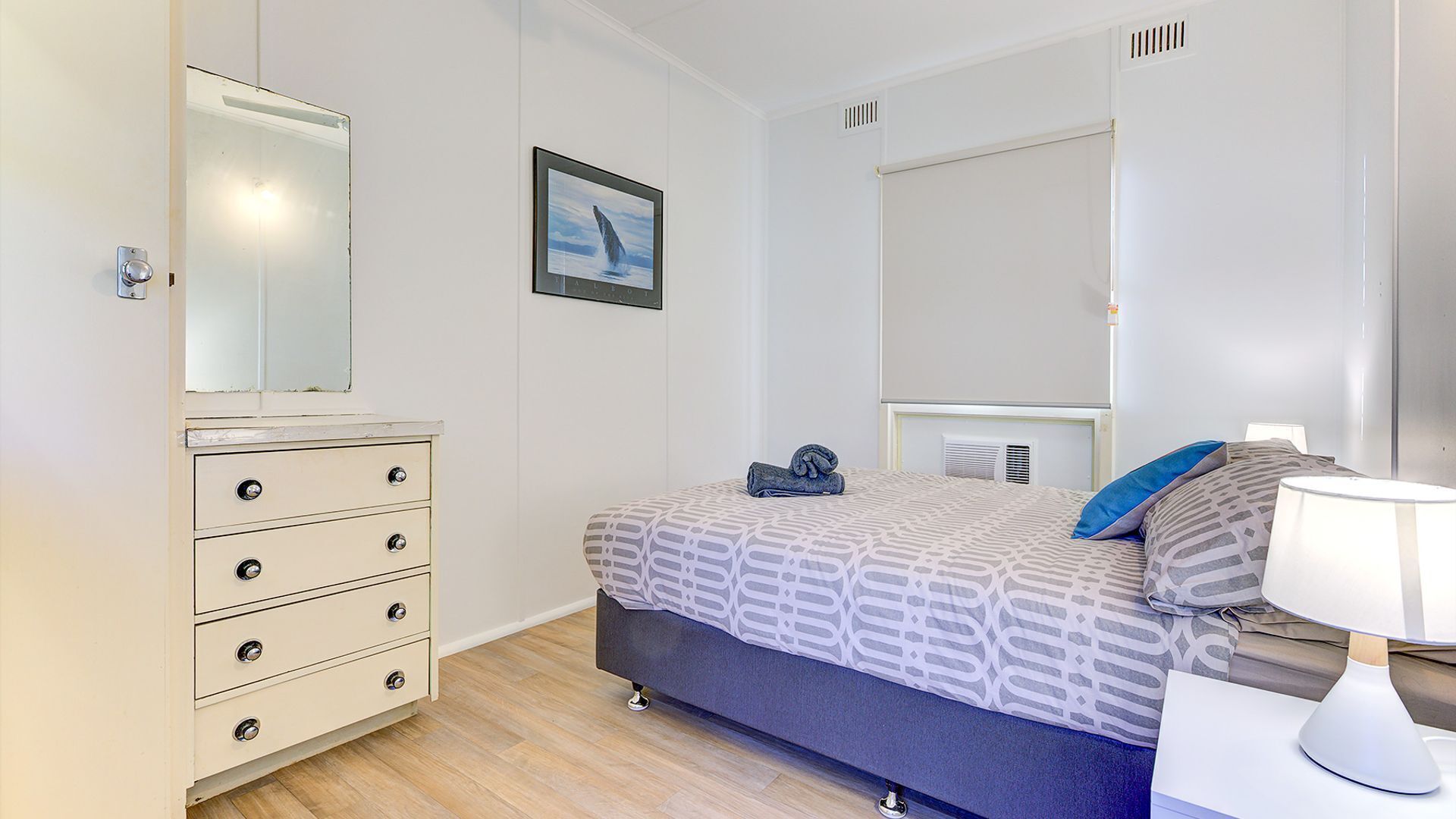 3 bedrooms, bed sheets