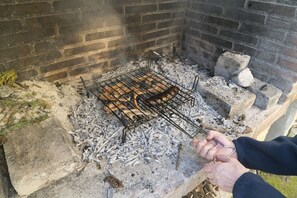 Chalet, 4 Bedrooms, Balcony, Garden View | Dining