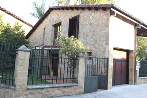 Chalet, 4 Bedrooms, Balcony, Garden View | Exterior