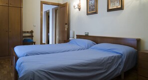 Chalet, 4 Bedrooms, Balcony, Garden View