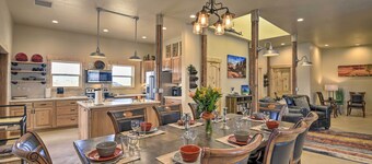 Unique Cortez Family Getaway w/ Mountain Views!
