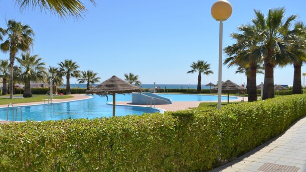 Appartement, 2 chambres, terrasse, vue jardin | Piscine