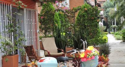 Bed & Breakfast Local Home