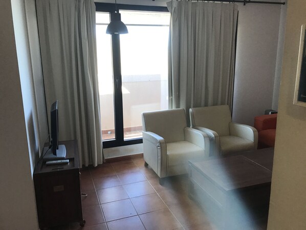 Living area - 10 Minutes From the Slopes, Parking Space, Wifi (Monachil)