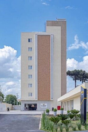 Exterior - Slim João Bettega (Curitiba)