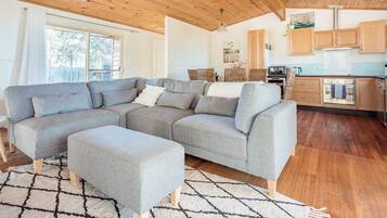 Rumah, 1 kamar tidur | Ruang keluarga | TV LED