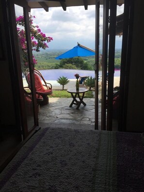 Casa exclusiva, vários quartos | Vista do quarto