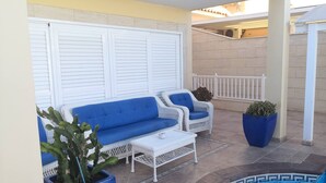 Unclassified image, 3 of 33, button - Espectacular Chalet Privado En Sonneland (San Bartolomé de Tirajana)