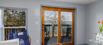 Lakeside Landing on Table Rock with Access & Free Daily Tickets!