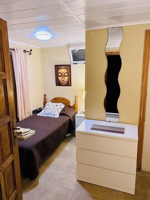 5 bedrooms
