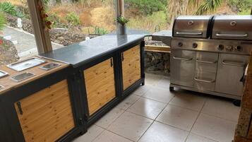 Villa, 5 Bedrooms, Accessible, Smoking | Interior