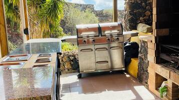 Villa, 5 habitaciones, accesible para personas con discapacidad, fumadores | Zona de parrillas o pícnic