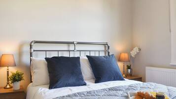 3 bedrooms, free WiFi, bed sheets