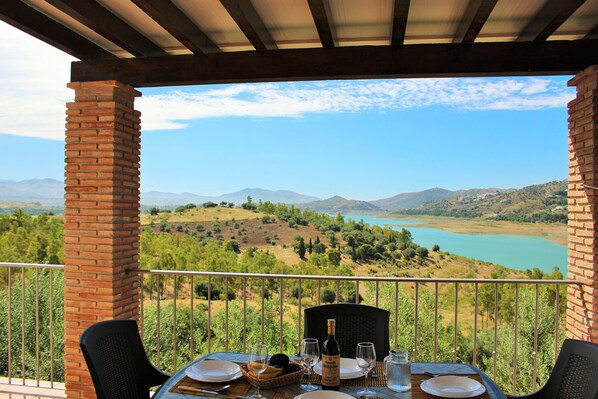 Balcony - Accommodation Huetor, Rural Tourism in Andalucia (Vinuela)