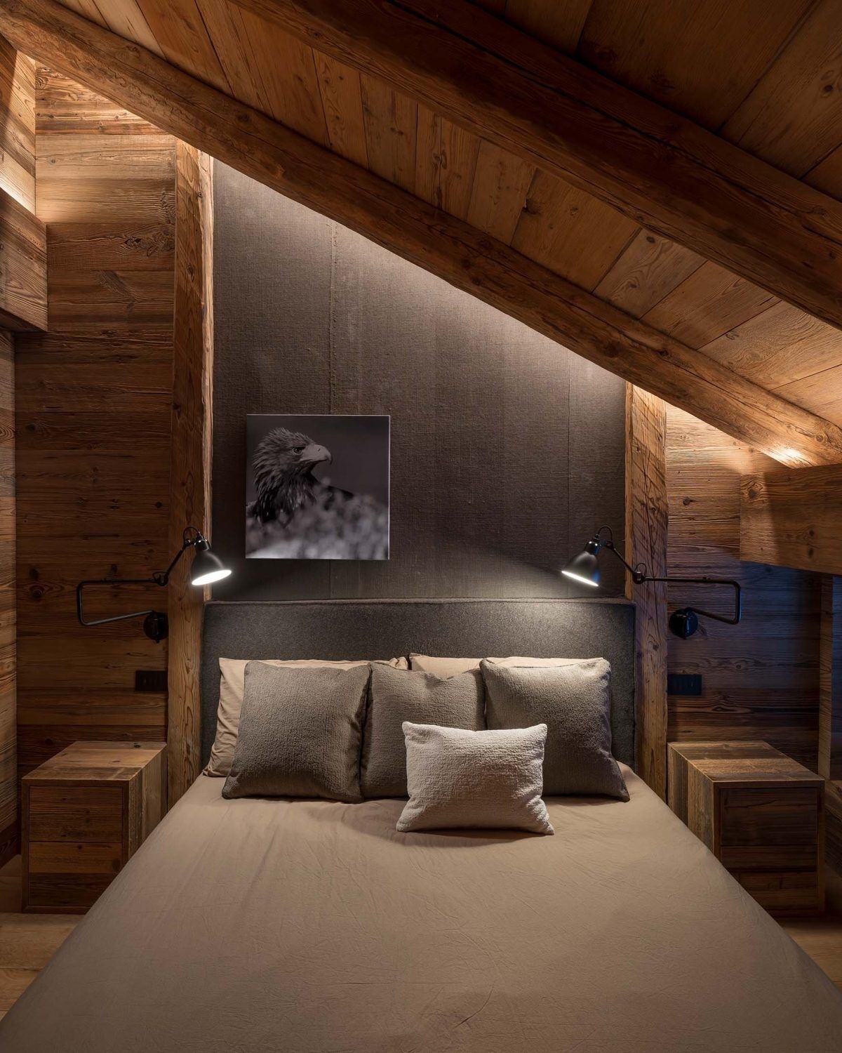 7 Schlafzimmer, Schreibtisch, schallisolierte Zimmer