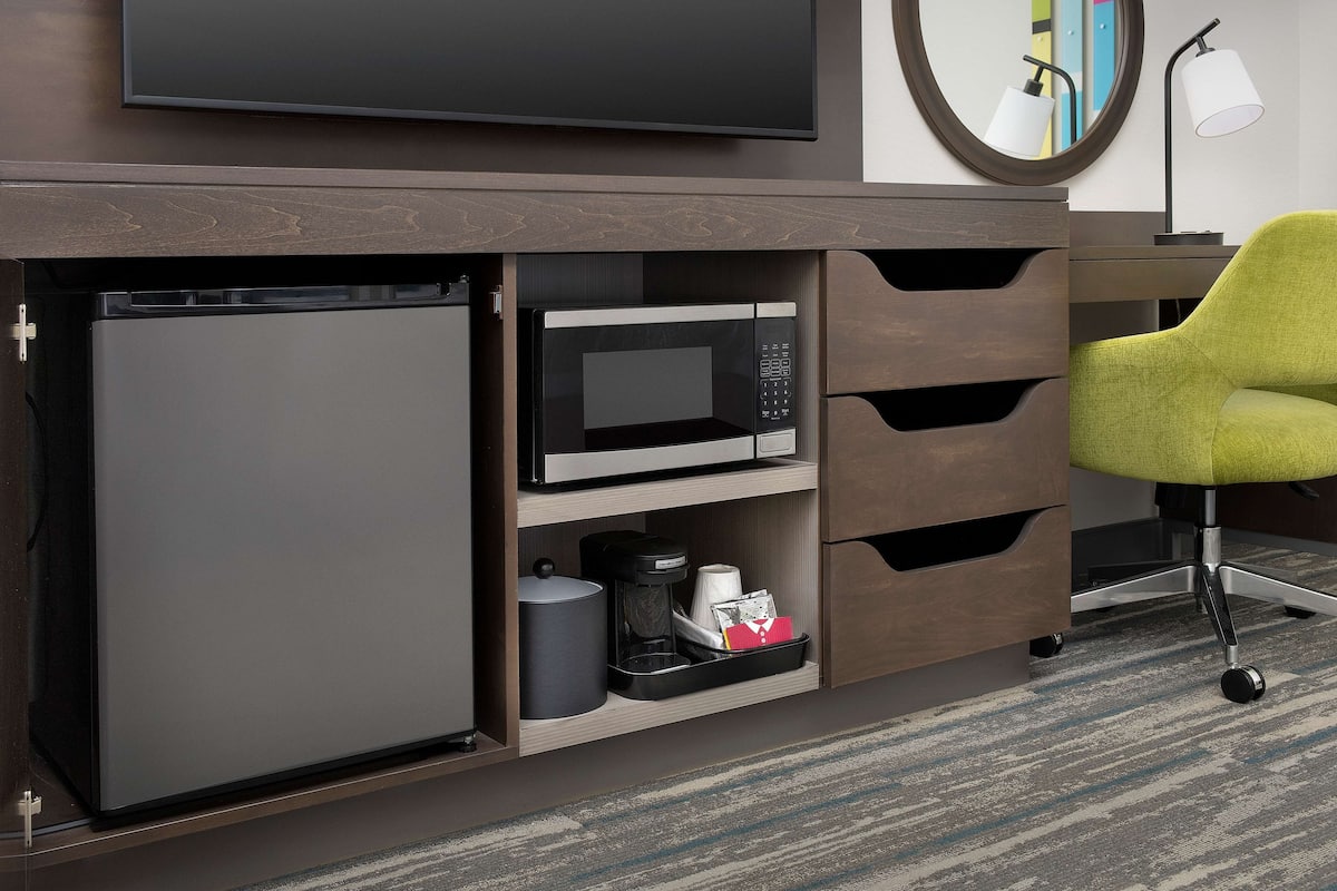 1 bedroom, desk, laptop workspace, bed sheets