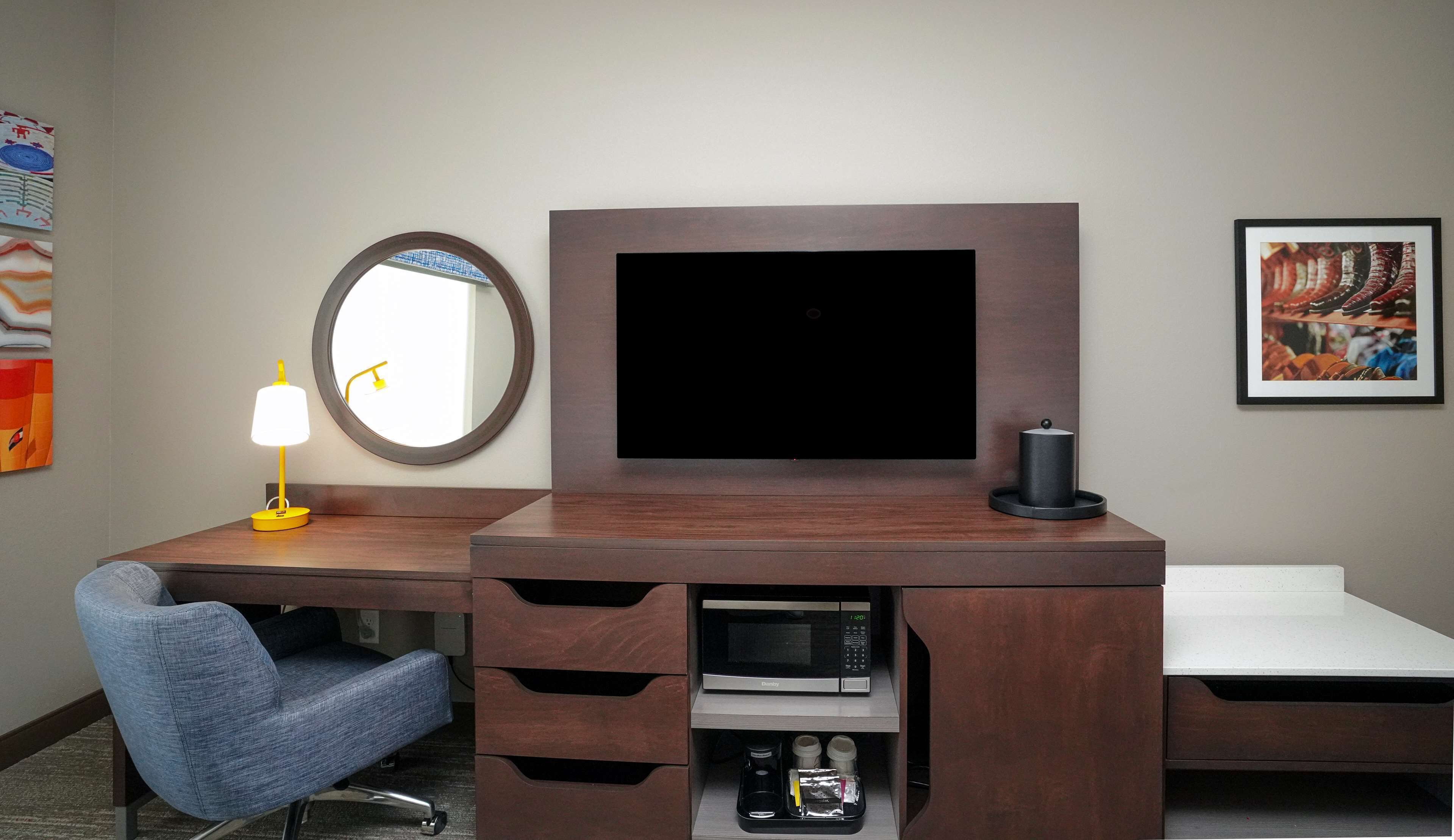 in-room safe, desk, free wifi, bed sheets