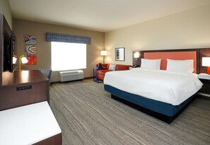 Chambre, 1 très grand lit et 1 canapé-lit, non-fumeurs, réfrigérateur et four à micro-ondes | Coffres-forts dans les chambres, bureau, Wi-Fi gratuit, draps fournis