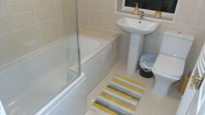 Apartment | Bathroom