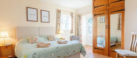 1 bedroom, free WiFi, bed sheets