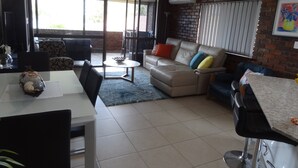 Living room - Gums Anchorage Apartments (Bellara)