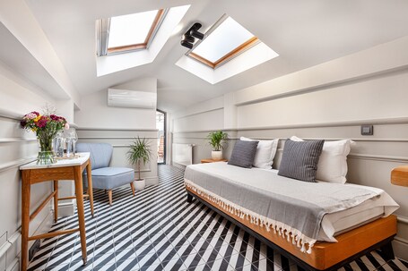 World House Boutique Hotel Galata - Image 33