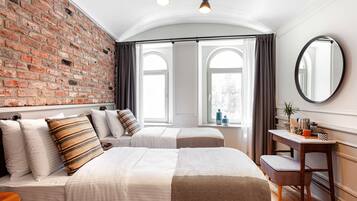 Suite, 2 habitaciones, habitaciones comunicadas, vistas a la ciudad | 1 dormitorio, sábanas de algodón egipcio, ropa de cama de alta calidad