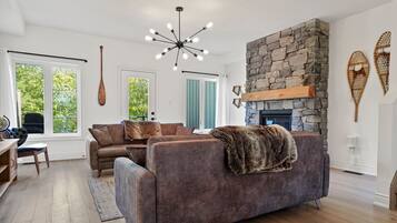 Villa, 3 Bedrooms, Non Smoking | 2 bedrooms, premium bedding, blackout drapes, iron/ironing board