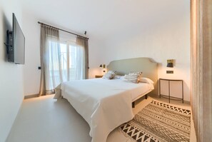 2 dormitorios, tabla de planchar con plancha, wifi gratis y ropa de cama