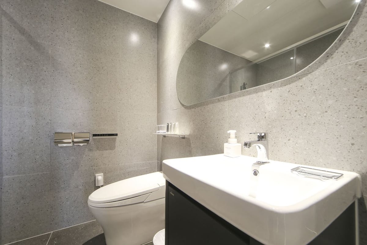 suite | bathroom | shower, designer toiletries, hair dryer, bathrobes