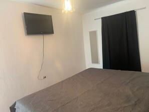 3 Schlafzimmer, individuell dekoriert, individuell eingerichtet