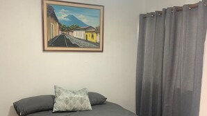 3 dormitorios, espacio para trabajar con un portátil, wifi gratis
