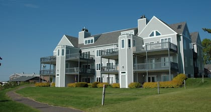 Bayfield on the Lake