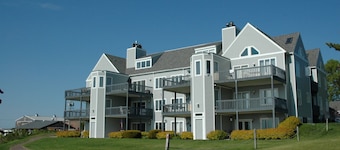 Bayfield on the Lake