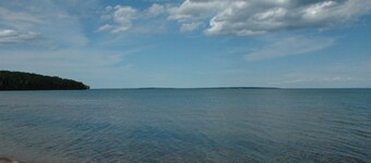 Bayview Beach House by Winfield Inn