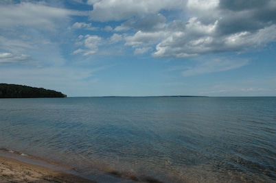 Bayview Beach House by Winfield Inn