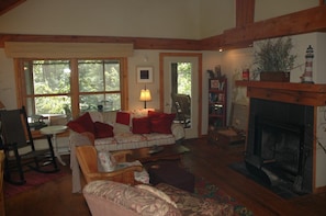 Comfort Cabin | Living room | 38-inch LCD TV with cable channels, TV - Brickyard Cottage 1 by Winfield Inn (Bayfield)