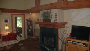 Interior - Brickyard Cottage 1 by Winfield Inn (Bayfield)