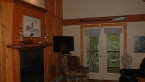 Comfort Cabin | Living area - Brickyard Cottage 17 by Winfield Inn (Bayfield)