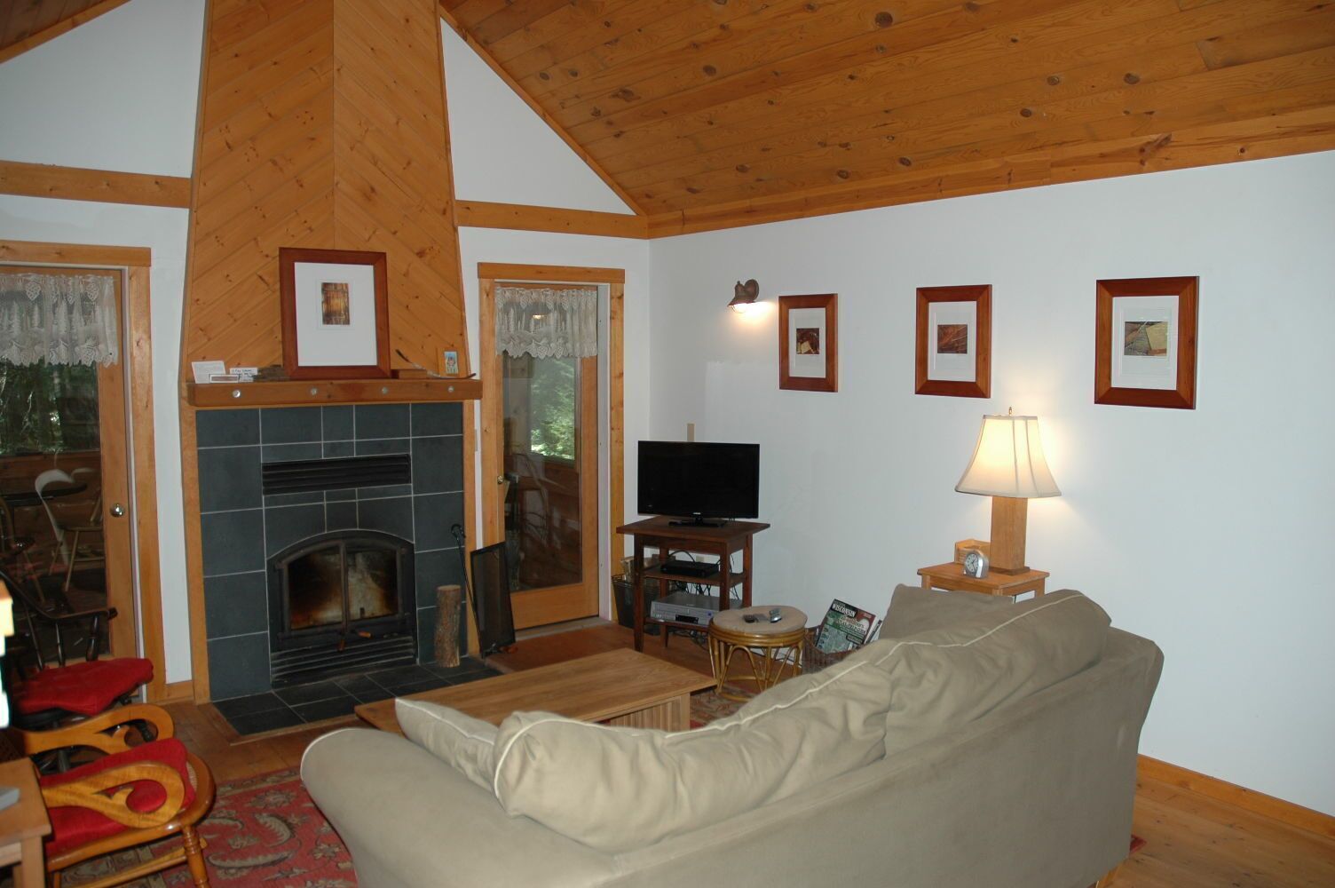 Cabin tiện nghi đơn giản | Nội thất