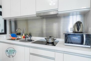 Private kitchen - Legoland Medini 6pax WIFI#A18 @ JB City 美迪尼乐高乐园 (johore)
