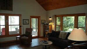 Comfort Cabin | Living area
